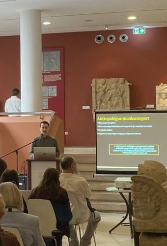 krisztian-mnm-kek-1_crop